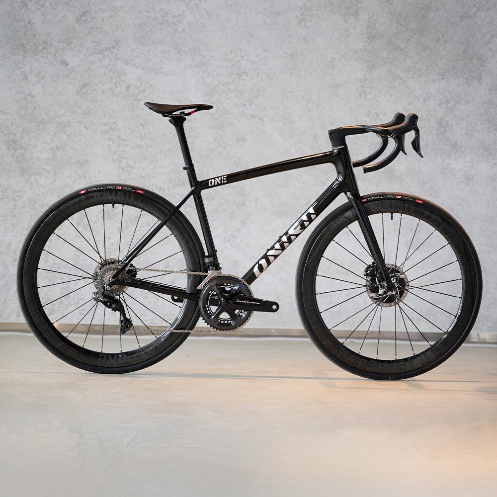ONIRII Ultralight Carbon Climbing Frame Full Internal Cable Layout with Carbon Integrated Handlebar and Fork 700C for Road Bike
