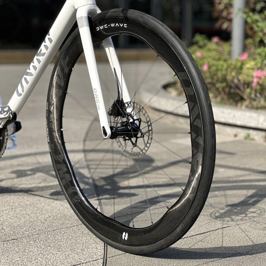2025 ONIRII DWC-WAVE Wave Carbon Bike Wheel 700C Ultra-light Wheel Tubeless Vacuum 55mm Rim 21 Holes HG for Cycling Road Bicycle