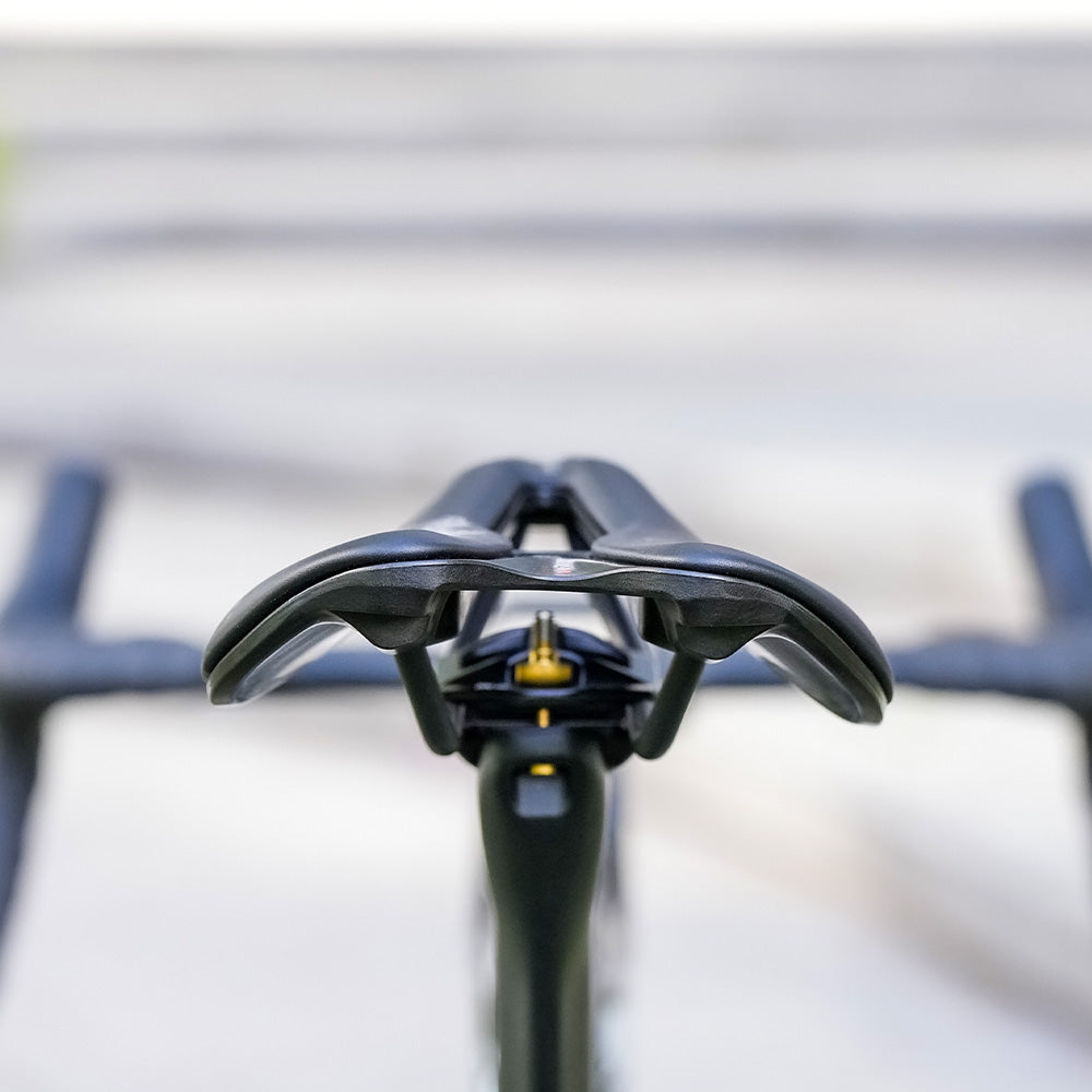 ONIRII VS II Steel Rail Carbon Fiber Vacuum Leather Saddle High Rebound Comfortable durable Cycling Seat for Road MTB Bicycle