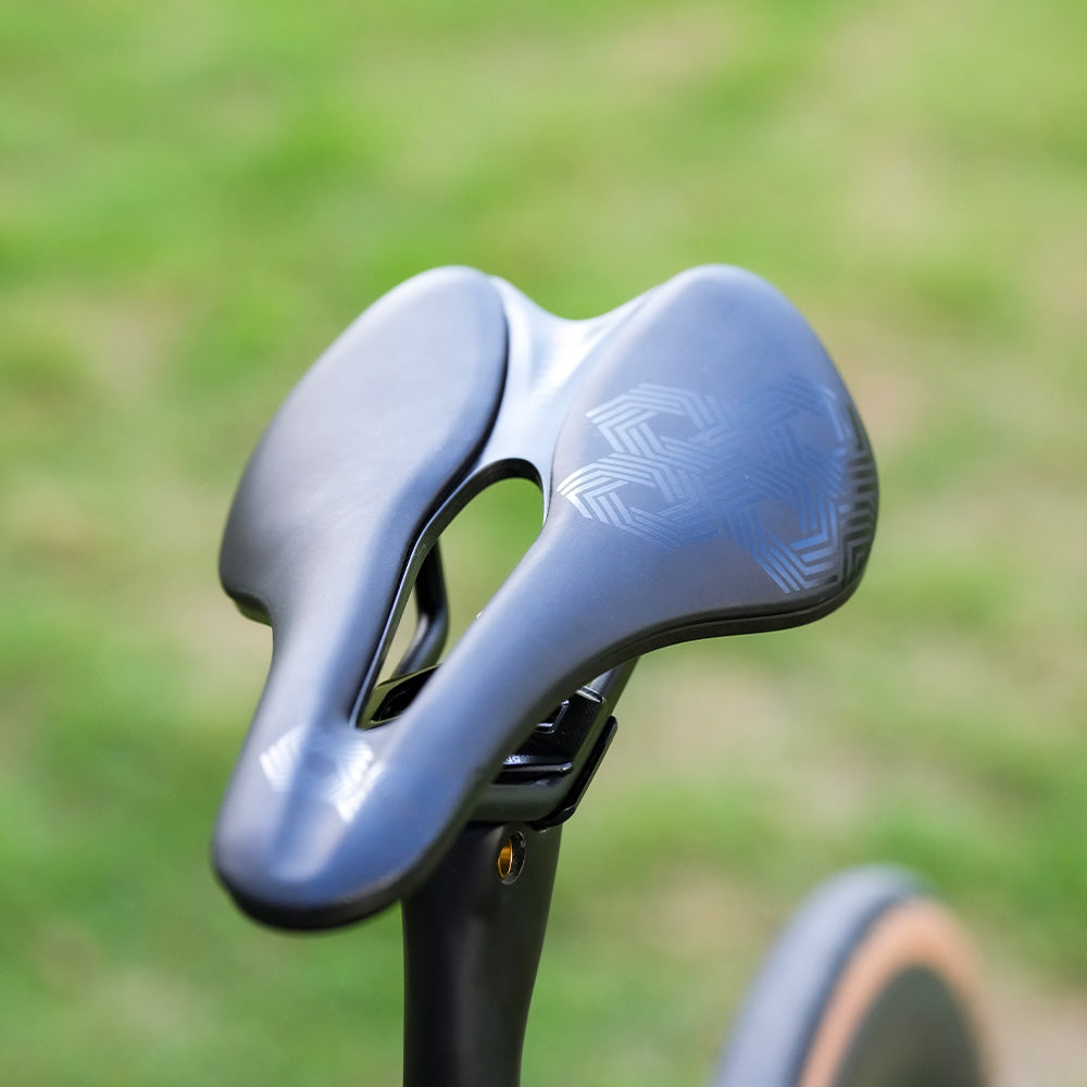 ONIRII VS II Steel Rail Carbon Fiber Vacuum Leather Saddle High Rebound Comfortable durable Cycling Seat for Road MTB Bicycle
