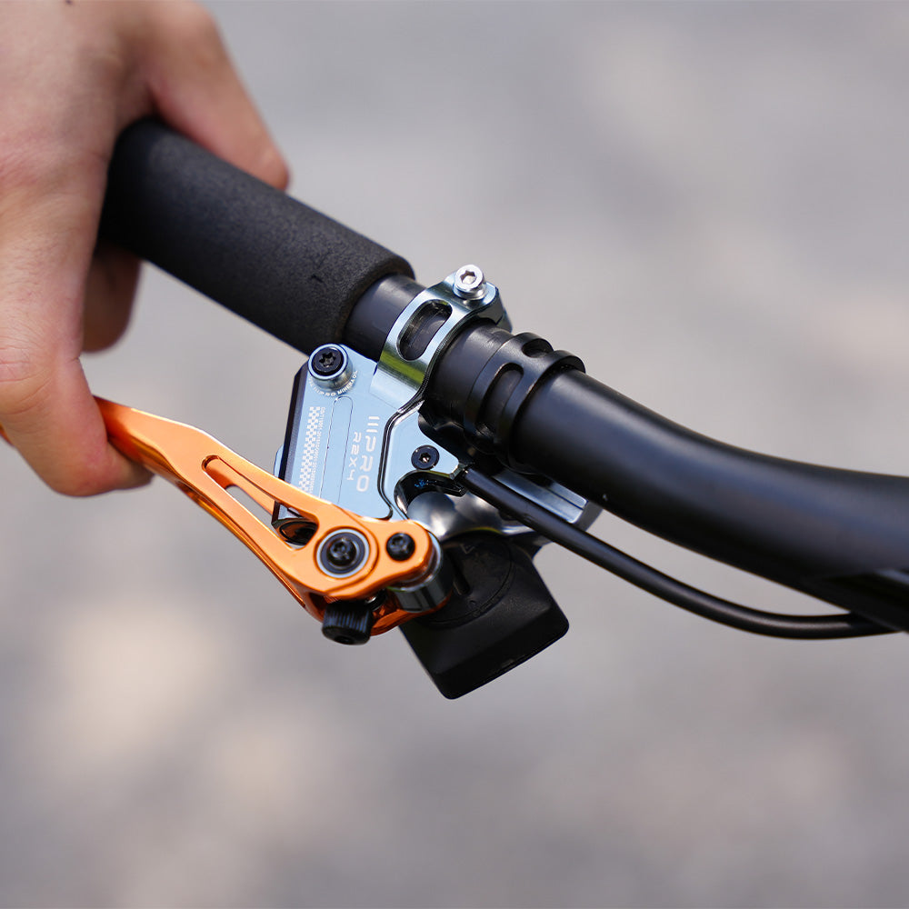 2025 ONIRII IIIPRO R2X4 MTB Hydraulic Disc Brake 4 Piston Internal Cable Quick Release MTB Caliper for MTB, Climbing, AM,XC NEW