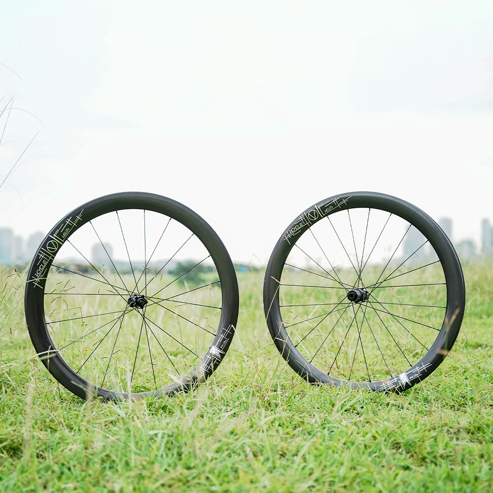 VCYCLE VELO I Ultra-Lightweight Carbon Fiber Vacuum Wheels with 50mm Rim Height, HG Hub, and Wide Open-Spoke Road Carbon Wheels