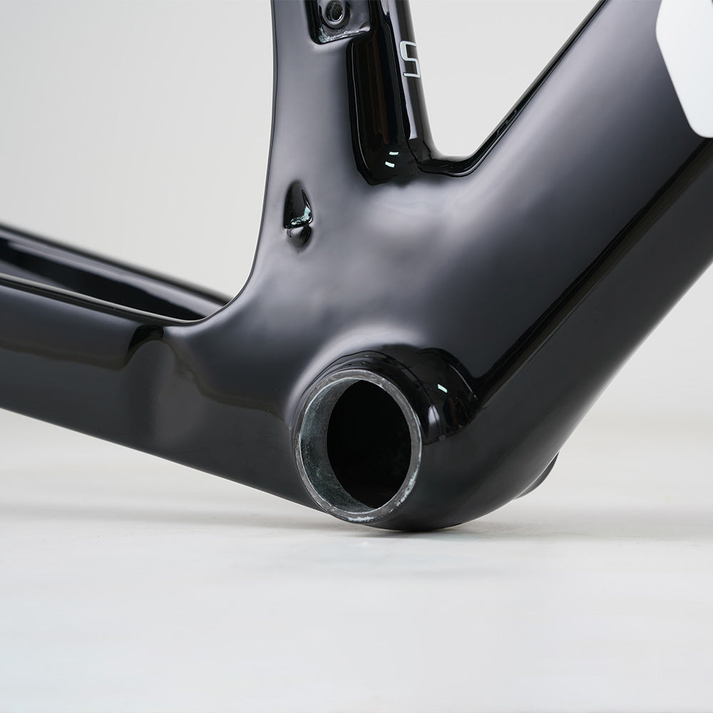ONIRII Aerodynamic Carbon Bike Frame with Integrated Handlebar Thru Axle, Front Fork, Headset, Seat Post for Road Bicycle NEW